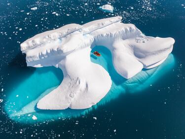 Icebergs flotando alrededor de la Antártida.