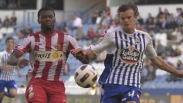 <b>CARA Y CRUZ. </b>Uche, que pugna con Rindaroy por un balón, fue el gran protagonista con dos goles. El noruego naufragó en su debut.