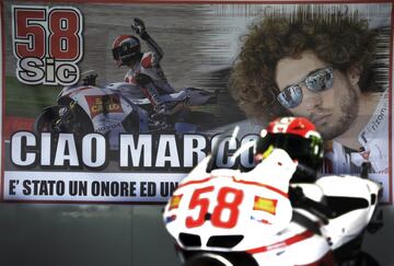 La carrera de MotoGP de Malasia 2011 se suspendió al poquito de arrancar y ya no se reanudó nunca más. Fue en la que perdió la vida el eterno Marco Simoncelli, que tras una primera vuelta súper vibrante, con varias pasadas y repasadas entre él y Bautista cerca de las posiciones de podio, se iba al suelo con la mala suerte de que no pudieran evitar el impacto con él tanto Colin Edwards como su amigo Valentino Rossi. La bandera roja apareció de manera fulgurante al verse muy rápido la gravedad del accidente y quedar en medio de la pista el cuerpo del italiano. Con buen criterio, la carrera se daba por terminada sin clasificación alguna y con el paddock roto por el dolor.