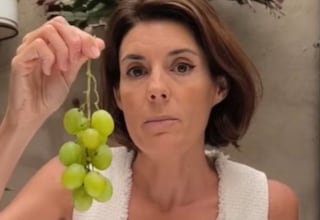 María José Gómez y Verdú, experta en protocolo: “Para comer las uvas en Nochevieja, todo va a depender de cómo las vayan a presentar”