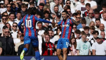 Soccer Football - FA Cup - Quarter Final - Fulham v Crystal Palace - Craven Cottage, London, Britain - March 29, 2025 Crystal Palace's Eberechi Eze celebrates scoring their first goal with Daniel Munoz Action Images via Reuters/Paul Childs