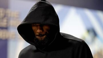 DENVER, COLORADO - APRIL 29: LeBron James of the Los Angeles Lakers arrives for their game against the Denver Nuggets during game five of the Western Conference First Round Playoffs at Ball Arena on April 29, 2024 in Denver, Colorado. NOTE TO USER: User expressly acknowledges and agrees that, by downloading and or using this photograph, User is consenting to the terms and conditions of the Getty Images License Agreement.   Matthew Stockman/Getty Images/AFP (Photo by MATTHEW STOCKMAN / GETTY IMAGES NORTH AMERICA / Getty Images via AFP)