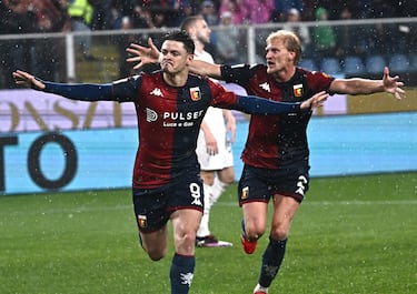 Santiago Giménez inicia la remontada del Milan