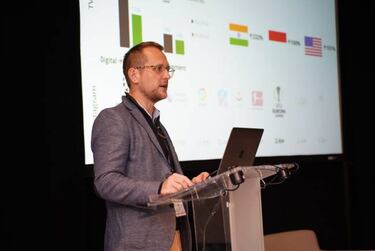 Football's big competitors: Netflix and videogames