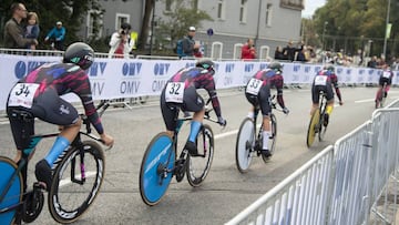 Cyclists of the team Canyon SRAM Racing of Germany compete in the women&#039;s elite Team Time Trial (TTT) road race during the UCI Cycling Road World Championships on September 23, 2018 in Innsbruck, Austria. (Photo by Reinhard EISENBAUER / various sources / AFP) / Austria OUT