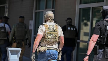 Agentes del Servicio de Control de Inmigración y Aduanas (ICE)