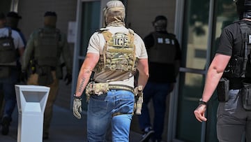 Agentes del Servicio de Control de Inmigración y Aduanas (ICE)