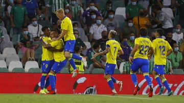 Alegr&iacute;a del C&aacute;diz tras el gol de Negredo. 