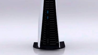 Primera imagen en detalle de la parte trasera de PS5: diseño y conexiones posteriores