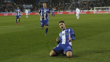 Munir celebra un gol con el Alavés.