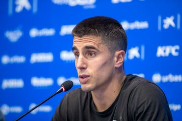 Unai Bustinza durante la rueda de prensa. 