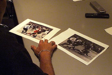 "El portero de ellos, Maier, me dio una patada en la espalda y me dejó marcados los tacos durante varios días. Luego me vi en el suelo con varias personas encima. Estaba asustado. Cuando me levanté vi que había perdido un zapato negro y mi gorro. Un empleado del club me dijo ‘coge tus cosas y vete, anda’. Por eso no me detuvo la Policía"