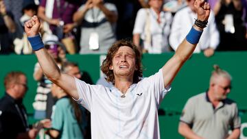 Rublev, sobre sus entrenadores espa?oles: ¡°Son como una novia¡±