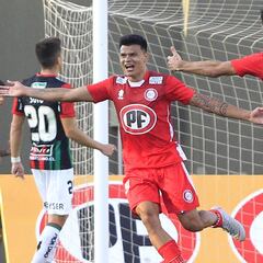 La combinación de Larrondo y Bou le da el triunfo a La Calera