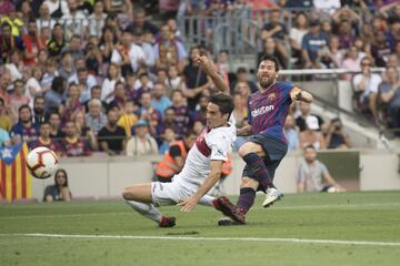 Barcelona-Huesca (8-2). 
El argentino dirigió una cruel goleada al Huesca, que se adelantó con gol del Cucho y despertó a la bestia. El Barcelona, líder gracias al 'goal average'.