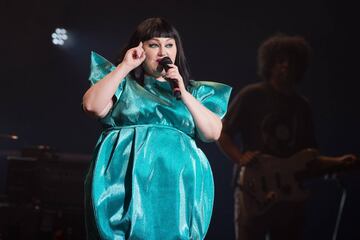 Gossip volvió a cautivar con la potente voz de Beth Ditto