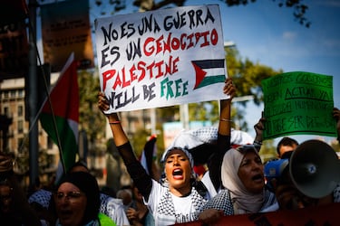  Bajo el lema ‘Fi al comerç d'armes i a les relacions amb Israel’, las movilizaciones en apoyo a Palestina se producen en muchas ciudades de España para exigir el embargo de armas, la ruptura de relaciones con Israel, y la apertura del corredor humanitario.