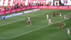 Pulgar entró al área y así remató: la jugada ilusionó a todos en Flamengo