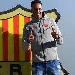 Yerry Mina empieza a escribir su historia en Barcelona