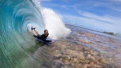 Extrema sesión de bodyboard a milímetros de un arrecife