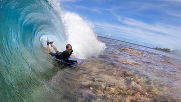 Manua Menard y Nils Aubelle, bodyboard en Tahití