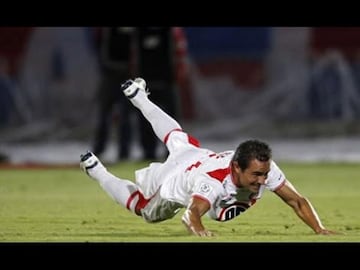 El argentino tuvo un gran impacto en San Felipe y llamó la atención tanto por sus goles como por sus celebraciones. En su paso por Chile incluso anotó goles de rabona. En 2015 se retiró tras jugar en la cuarta categoría de su país.