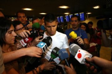 En mayo de 2011, Agüero anunció su intención de abandonar el Atlético de Madrid.