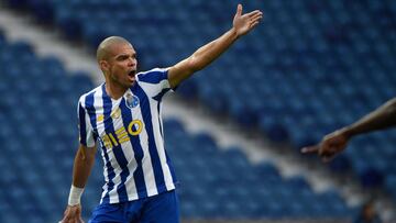 Pepe renueva con el Oporto hasta 2023