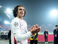 El Real Madrid ya le sigue la pista, y está asumiendo responsabilidades poco comunes en un chico de 17 años. Ayyoub Bouaddi es una de las grandes irrupciones del Lille este año. El pivote apunta a ser la próxima gran venta de la prolífica cantera francesa.