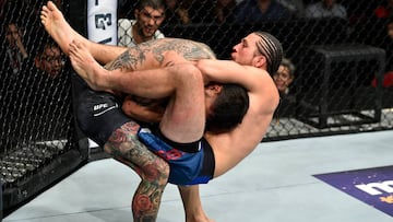 Brian Ortega derrot&oacute; por sumisi&oacute;n a Cub Swanson en el combate estelar del UFC Fresno.