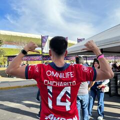 ‘Chicharomanía’ invade el Estadio Akron previo al Chivas vs Santos