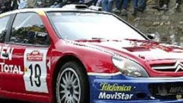 <b>A POR TODAS.</b> Carlos Sainz aún tiene opciones, aunque no está siendo una carrera fácil para el español.