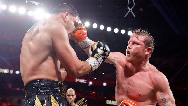 ‘Canelo’ Álvarez derrotó a Édgar Berlanga para seguir reinando en las 168 libras