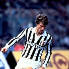 Jugadores que han vestido la camiseta de la Juve y del Barça