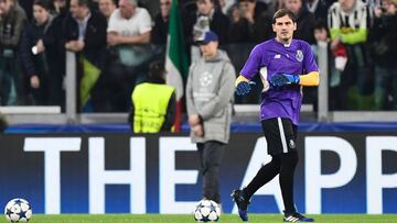 Casillas, en el calentamiento previo al Juventus-Oporto.