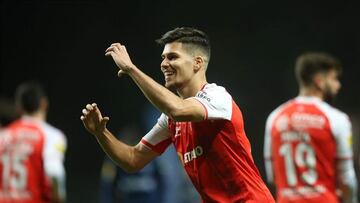 FUTEBOL - do SC Braga disputa a bola com do Belenenses, durante um jogo da Liga NOS entre Braga e o Belenenses. Estádio Municipal de Braga. 19 de dezembro de 2021. (ASF/PEDRO BENAVENTE)