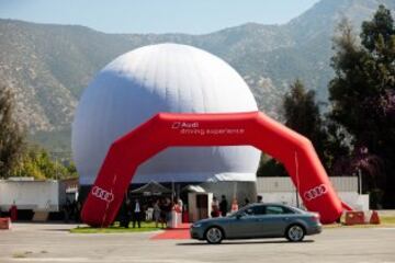 "Se lanzó el nuevo modelo Audi A4 en Chile. En el Club de Planeadores de Vitacura, Santiago, se llevó a cabo el lanzamiento oficial junto con un test drive en una pista especialmente adaptada para la ocasión"