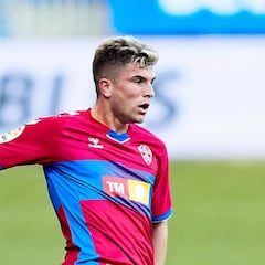 Un Elche reconstruido ante un Valencia sin los cimientos