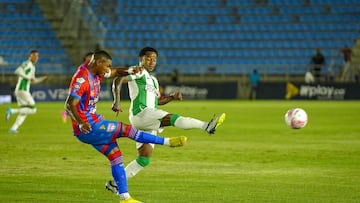 Juan Camilo Angulo y Dorlan Pabón en el juego Unión Magdalena vs Atlético Nacional Liga II 2023