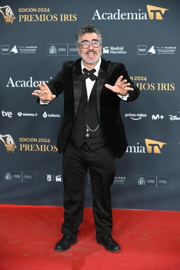 Agustn Jimnez posa en la alfombra roja de los Premios Iris 2024, los galardones organizados por la Academia de la Televisin.