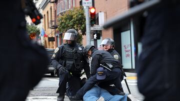 La administración Trump busca que los ciudadanos denuncien a los inmigrantes indocumentados para que sean detenidos y deportados.