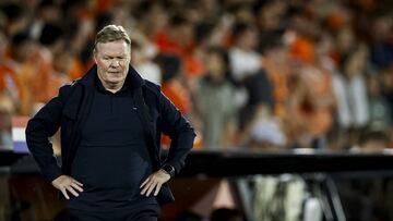 Netherlands coach Ronald Koeman is seen during the World Cup qualifying match between the Netherlands and Poland at De Kuip Stadium in Rotterdam on September 4, 2025. (Photo by MAURICE VAN STEEN / ANP / AFP) / Netherlands OUT