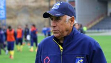Nelson Acosta no pudo salvar del descenso a Deportes Iquique en su última campaña en Chile.