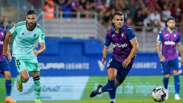 Aketxe pide paso a golpe de asistencias