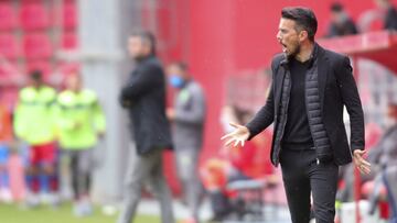 Rub&eacute;n De La Barrera dirigiendo al Deportivo de la Coru&ntilde;a en un encuentro ante el Numancia.
 