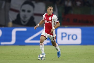 Edad: 19 años Club actual: Ajax