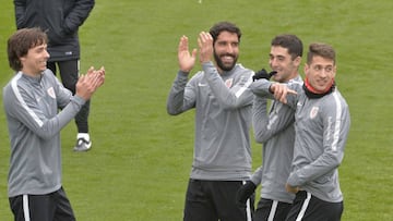 Saborit, junto a Sabin, Raúl García e Iturraspe en Lezama.