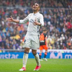 Casemiro no tiene trato de favor: amonestarle sale barato
