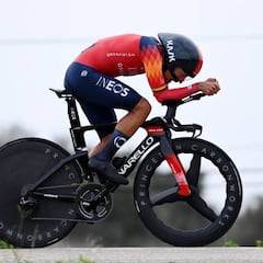 Dani Martínez da la sorpresa en la crono y se apunta la general del Algarve