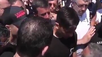 Encontronazo de hinchas con Dybala: "Basta ya, ¿entiendes?"